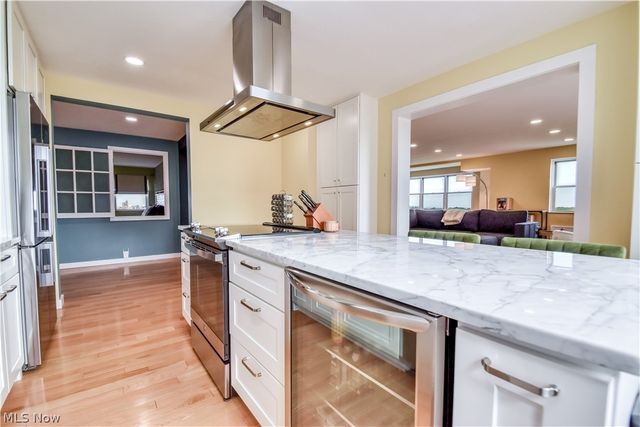 13800 Shaker Boulevard 1102, Cleveland, OH 44120