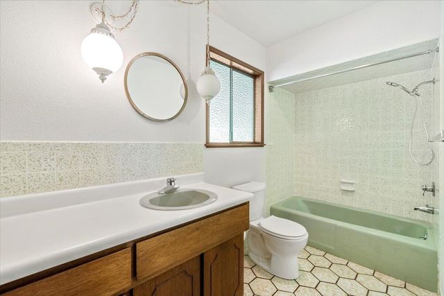 3500 Hadley Place, Bayside South, CA 95524