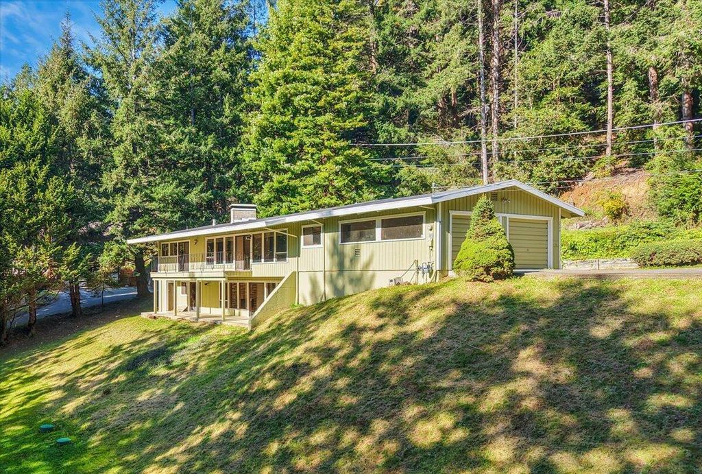 3500 Hadley Place, Bayside South, CA 95524