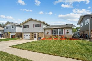 15143 Geoffrey Road, Oak Forest, IL 60452