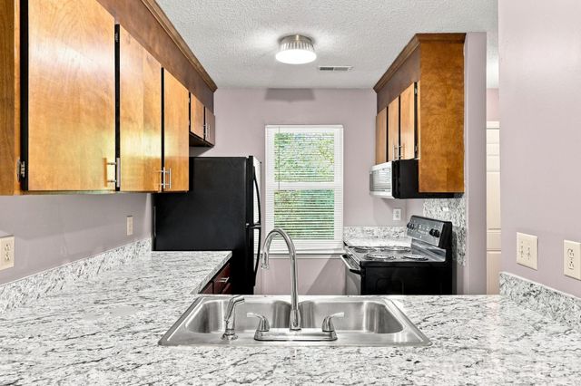4033 Briarhill Drive, Charlotte, NC 28215