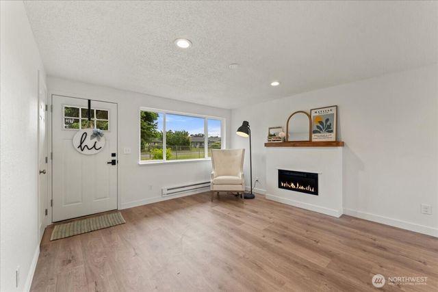 1113 E 61st Street, Tacoma, WA 98404