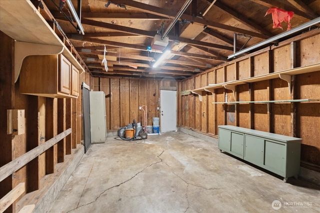 1113 E 61st Street, Tacoma, WA 98404
