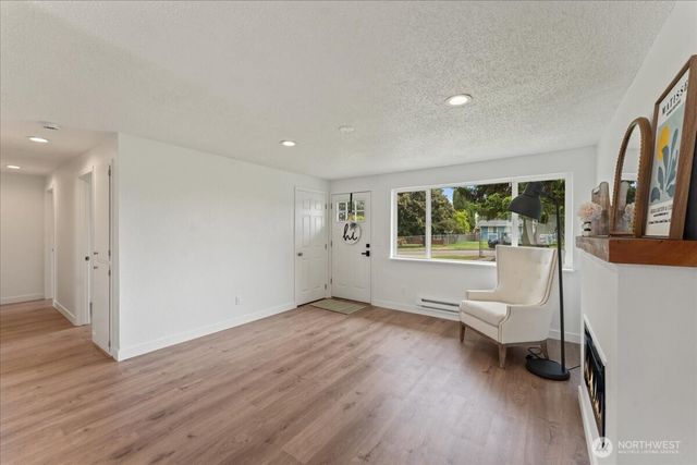 1113 E 61st Street, Tacoma, WA 98404