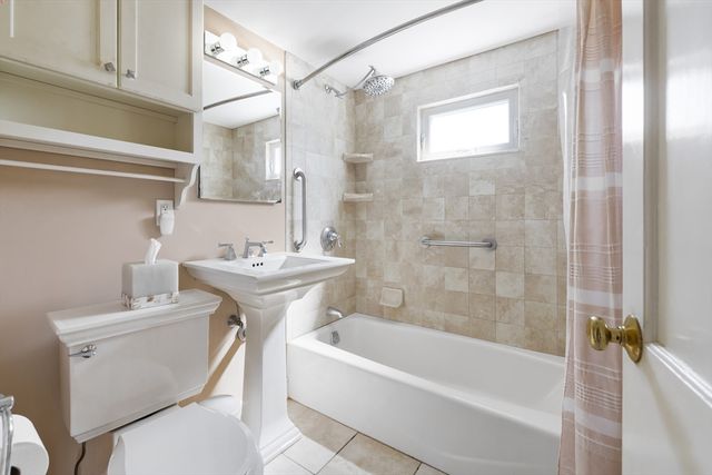 42 Hawthorn Ave, Needham, MA 02492