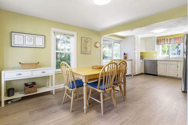 42 Hawthorn Ave, Needham, MA 02492