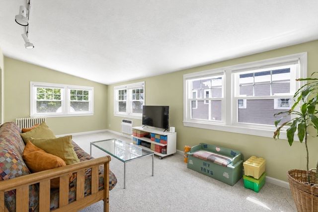 42 Hawthorn Ave, Needham, MA 02492