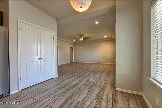 533 GINGER FRANCIS Lane, El Paso, TX 79938