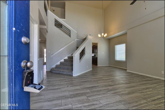 533 GINGER FRANCIS Lane, El Paso, TX 79938