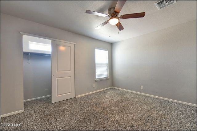 533 GINGER FRANCIS Lane, El Paso, TX 79938