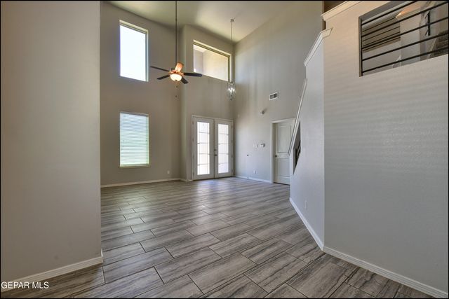 533 GINGER FRANCIS Lane, El Paso, TX 79938