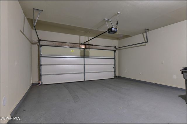 533 GINGER FRANCIS Lane, El Paso, TX 79938