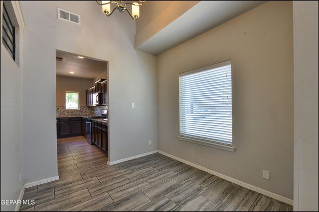 533 GINGER FRANCIS Lane, El Paso, TX 79938