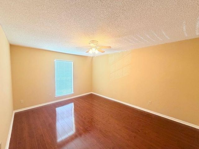2120 El Paseo Street 510, Houston, TX 77054