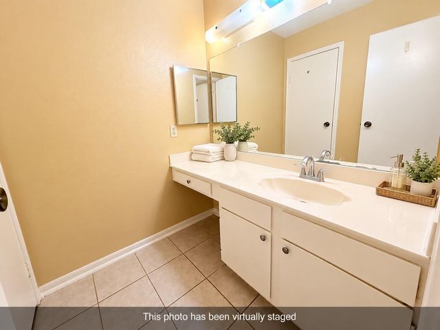 2120 El Paseo Street 510, Houston, TX 77054