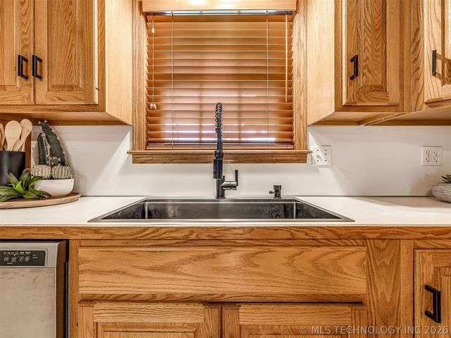 1616 Harned Drive, Bartlesville, OK 74006