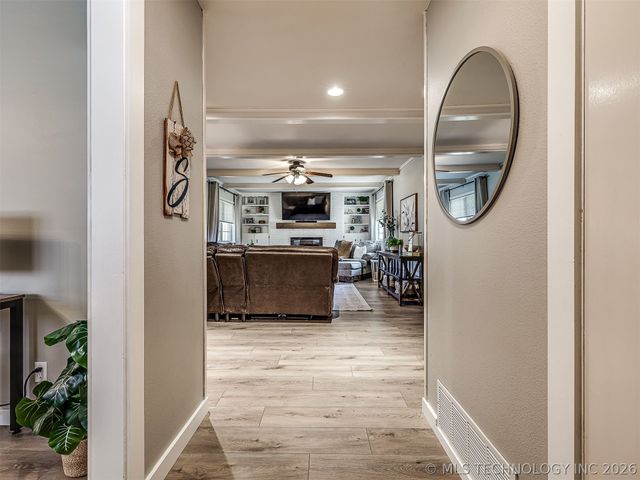 1616 Harned Drive, Bartlesville, OK 74006