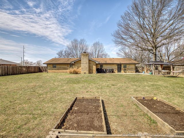 1616 Harned Drive, Bartlesville, OK 74006