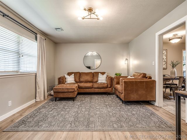 1616 Harned Drive, Bartlesville, OK 74006