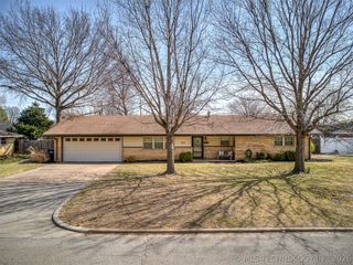 1616 Harned Drive, Bartlesville, OK 74006
