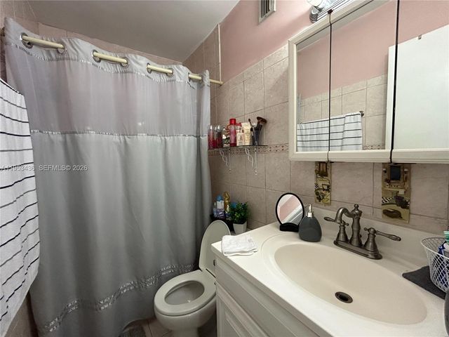 11307 SW 200th St 103-B, Miami, FL 33157