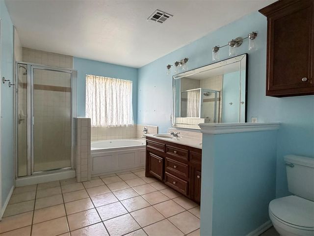 1801 Del Simmons Drive, Edmond, OK 73003