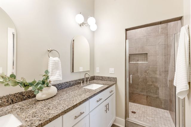 877 Carter St, Nashville, TN 37206