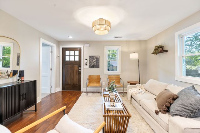 877 Carter St, Nashville, TN 37206
