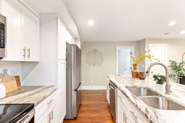 877 Carter St, Nashville, TN 37206