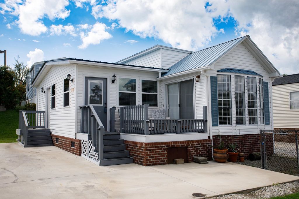 403 Low Tide Dr., North Myrtle Beach, SC 29582 — exterior