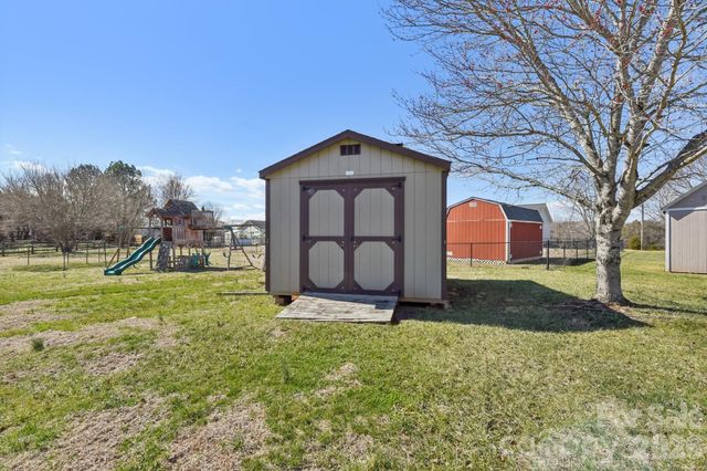 113 Rock Island Drive, Statesville, NC 28625