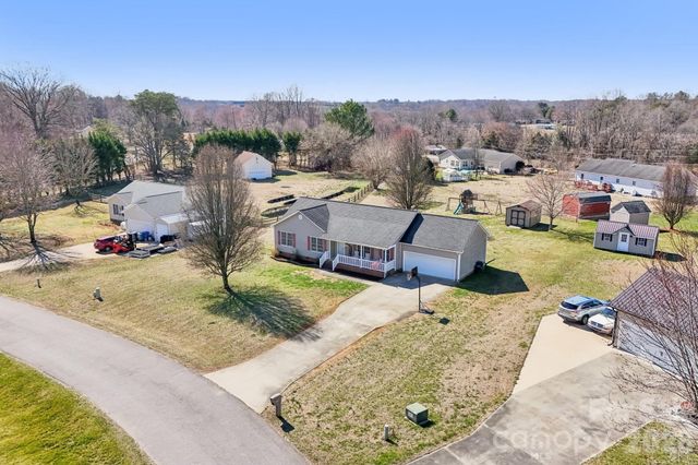 113 Rock Island Drive, Statesville, NC 28625