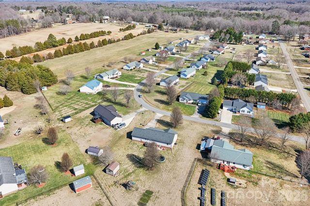 113 Rock Island Drive, Statesville, NC 28625