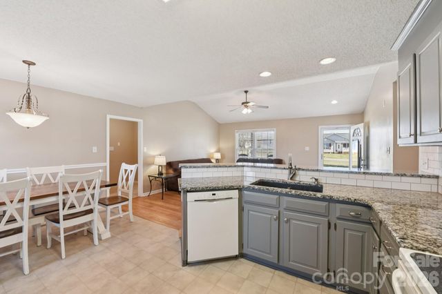 113 Rock Island Drive, Statesville, NC 28625