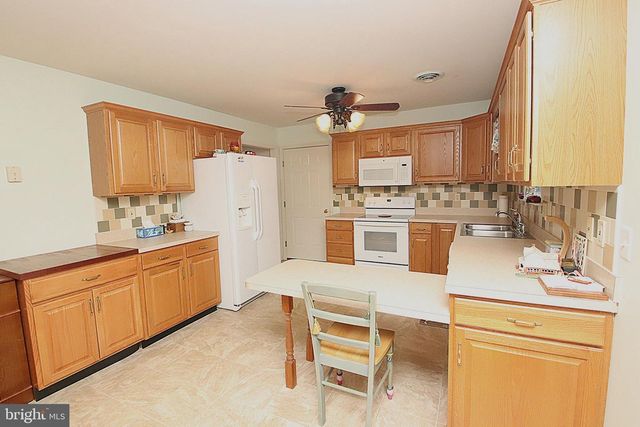 7 PLANTATION DR, Hagerstown, MD 21740