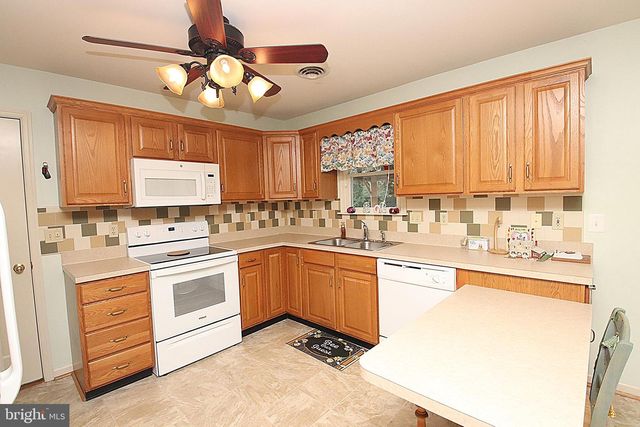 7 PLANTATION DR, Hagerstown, MD 21740