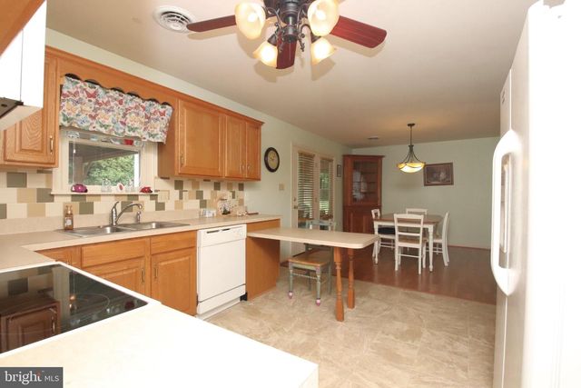 7 PLANTATION DR, Hagerstown, MD 21740