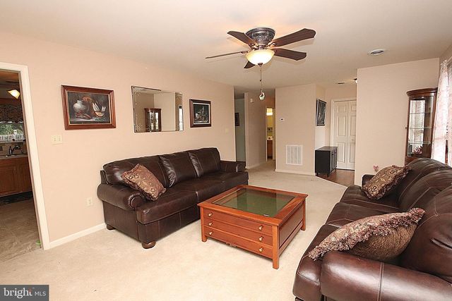 7 PLANTATION DR, Hagerstown, MD 21740