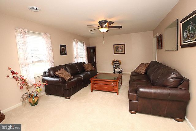 7 PLANTATION DR, Hagerstown, MD 21740
