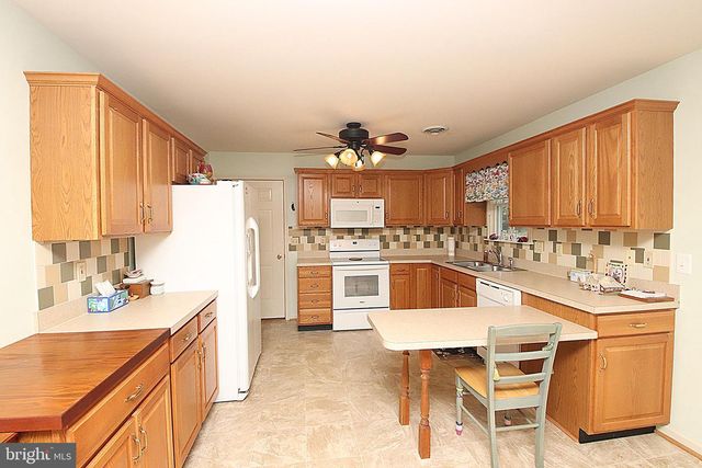 7 PLANTATION DR, Hagerstown, MD 21740