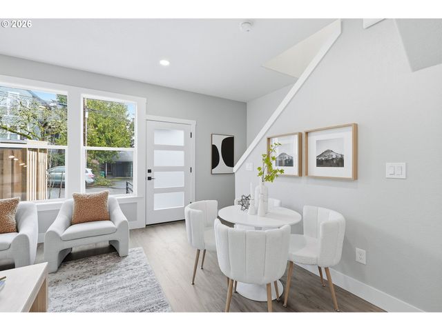 524 S TEXAS St, Portland, OR 97219