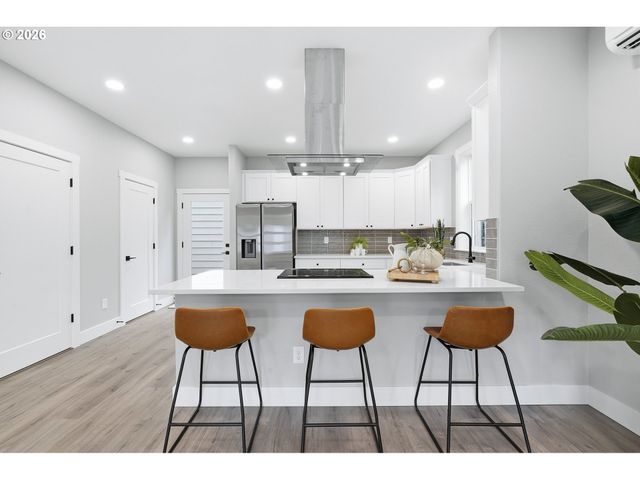 524 S TEXAS St, Portland, OR 97219