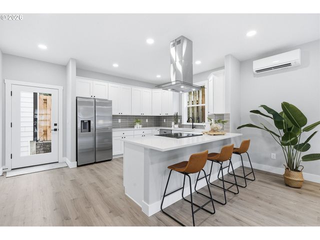 524 S TEXAS St, Portland, OR 97219