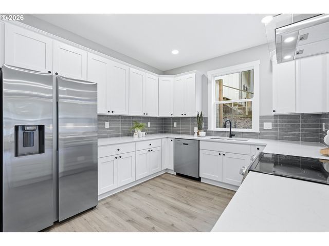 524 S TEXAS St, Portland, OR 97219