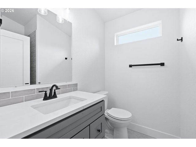 524 S TEXAS St, Portland, OR 97219