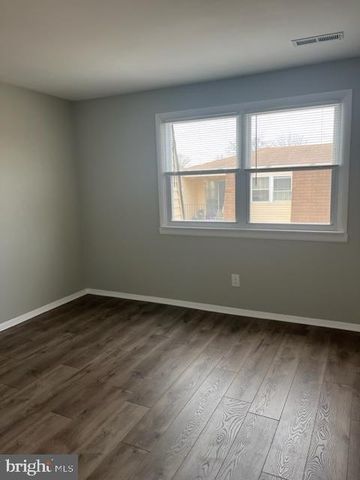 8-7 FLORENCE TOLLGATE PL, Florence, NJ 08518