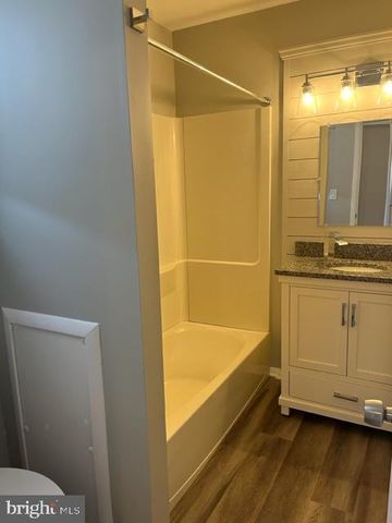 8-7 FLORENCE TOLLGATE PL, Florence, NJ 08518