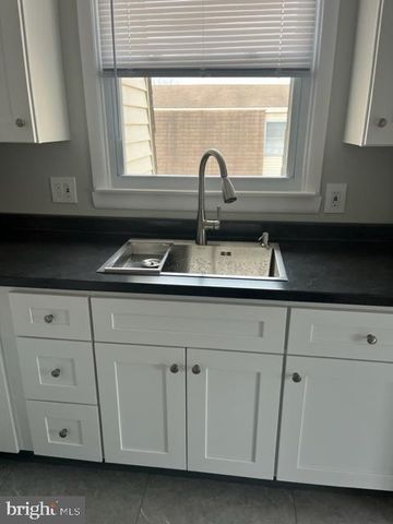 8-7 FLORENCE TOLLGATE PL, Florence, NJ 08518