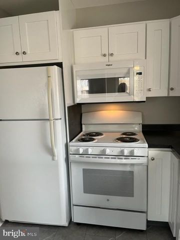 8-7 FLORENCE TOLLGATE PL, Florence, NJ 08518