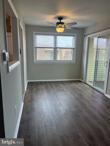 8-7 FLORENCE TOLLGATE PL, Florence, NJ 08518